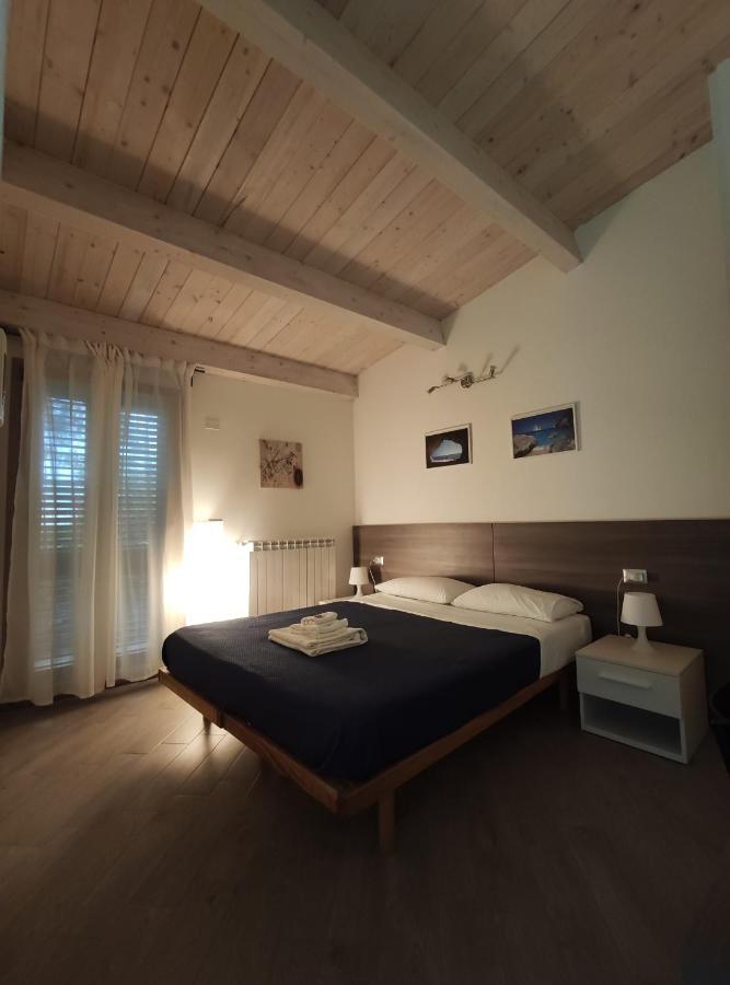 Memento Bed & Breakfast Ossi Bagian luar foto