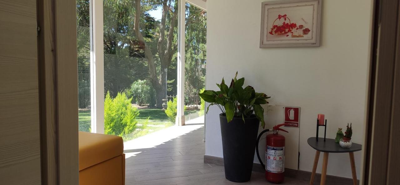 Memento Bed & Breakfast Ossi Bagian luar foto