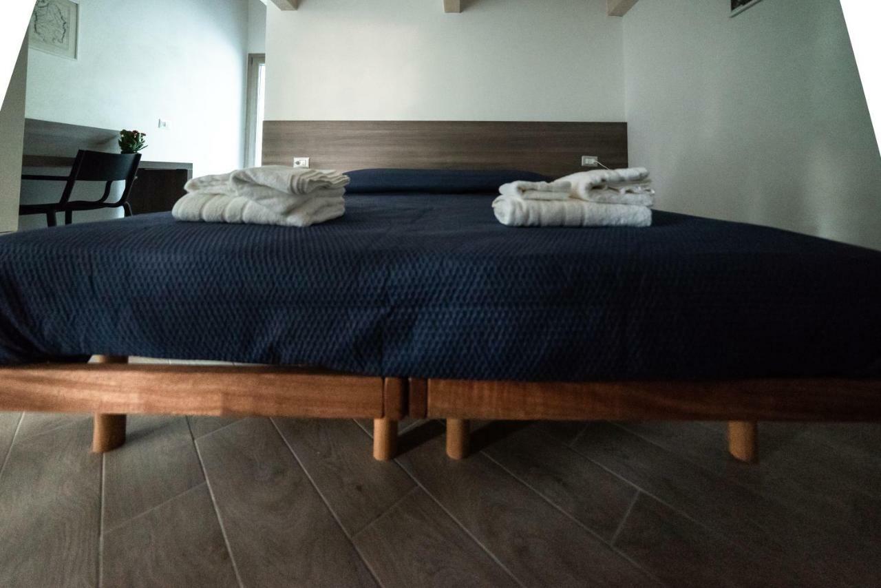 Memento Bed & Breakfast Ossi Bagian luar foto